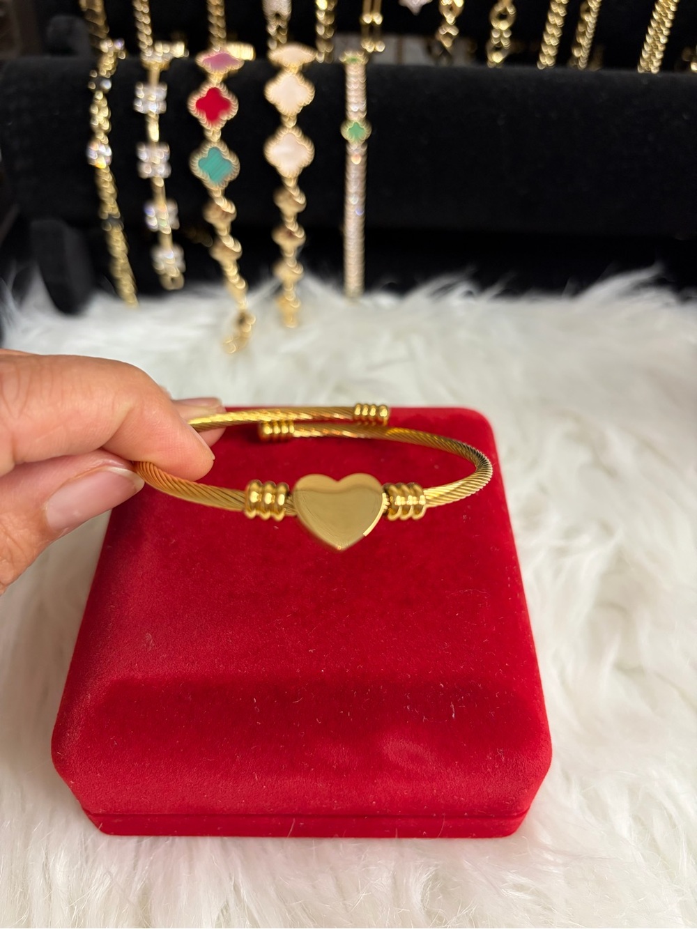 Gold Heart Cable Bangle Bracelet - Women Jewelry
